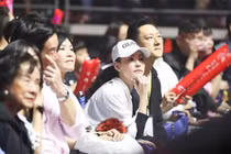 Lộ diện bạn trai đại gia - bố con trai thứ 3 của Trương Bá Chi