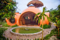 Nhạc sĩ trẻ xây “biệt thự vườn xoài” yêu ngay từ cái nhìn đầu tiên