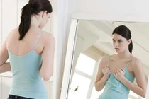 Ung thư vú: Nâng ngực liệu có liên quan?