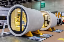 Video: Ngôi nhà ống cống 15 m2 giá rẻ ở thành phố đắt đỏ Hong Kong