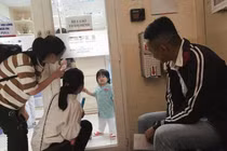 Tâm thư đẫm nước mắt của mẹ trẻ gửi con gái 2 tuổi mắc ung thư