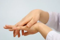 Tê tay : Dấu hiệu cảnh báo sớm 5 loại bệnh chết người