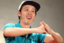 Con trai chia sẻ clip Hoài Linh "đầu bù tóc rối" đón sinh nhật