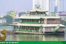 Cận cảnh hệ thống du thuyền, nhà hàng nổi vật vờ giữa hồ Tây