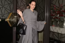 Diện đồ đắt tiền hay bình dân, Angelina Jolie vẫn thu hút mọi ánh nhìn