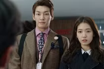 Chàng trai mang quà độc về ra mắt nhà bạn gái