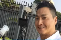 'Triển Chiêu' Hà Gia Kính bán rong biển kiếm triệu USD