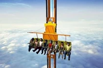 Video: Trò chơi cảm giác mạnh với độ cao gấp đôi tượng Nữ thần Tự do