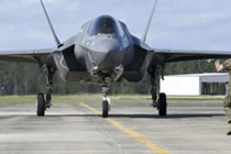 Video: Mỹ điều tiêm kích đến Vịnh Ba Tư, sẵn sàng khai hỏa