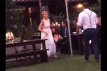 Video: Những tình huống "dở khóc dở cười" chỉ có ở đám cưới