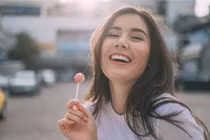 Video tử vi tháng 4: Mão, Thìn khởi sắc; Tỵ, Hợi cần rất cẩn trọng