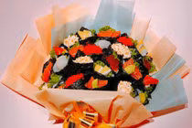 Sốt với bó hoa sushi lạ mắt giá hơn 1 triệu đồng