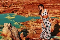 Video: Quang cảnh ngoài hành tinh đẹp siêu thực ở nơi nóng nhất Trái Đất