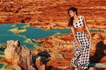 Video: Quang cảnh ngoài hành tinh đẹp siêu thực ở nơi nóng nhất Trái Đất