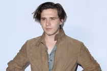 Quý tử nhà Becks tìm mua nhà để ở gần bạn gái mới