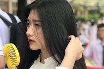 Nữ sinh 2k4 diện áo dài trắng, dân tình ca ngợi "như thiên thần"