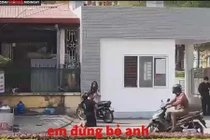 Nam thanh niên quỳ gối ôm chân bạn gái năn nỉ gây xôn xao MXH