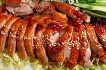 Video: Đi tìm hương vị vịt quay Bắc Kinh ngon nhất Trung Quốc