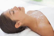 Cách đơn giản giúp nếp nhăn cổ biến mất sau vài tuần