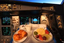 Vì sao có sự khác biệt trong bữa ăn của phi công?