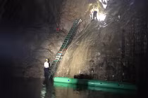 Lắp thang trong hang Sơn Đoòng: Sở TNMT Quảng Bình nói gì?