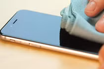 Tại sao chúng ta không có smartphone tự diệt khuẩn?