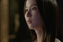 Lúi húi rửa bát, tôi chết lặng khi nghe lời bình luận của nhà anh