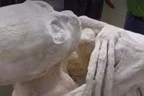 Bí ẩn xác ướp có 3 ngón tay nghi người ngoài hành tinh