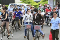 Đủ chiêu trò thải loại lao động trên tuổi 35