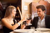 "Chiêu độc" của bà chủ khiến trai ngoan ngậm ngùi nuôi con "tu hú"