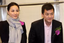 Lý Á Bằng lộ ảnh hẹn hò cùng bạn gái mới sau 6 năm ly hôn