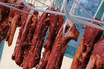 Chị em đua nhau khoe ảnh thịt lợn một nắng đặc sản mùa hè Hà Nội