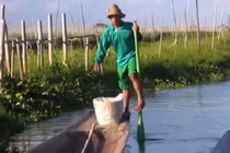 Nghệ thuật chèo thuyền một chân siêu phàm của người Intha