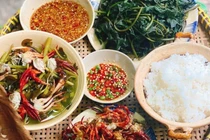 "Ứa nước miếng" với loạt mâm cơm đậm chất miền Tây của nàng đảm 9X