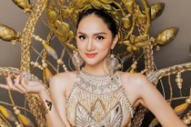 Hương Giang idol khoe trọn bộ trang phục dân tộc ánh vàng rực rỡ