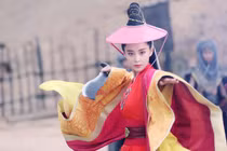 Trò chơi "săn mồi" chốn phòng the của Hoàng hậu "hồ ly tinh"