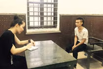 Hai gã trai đột nhập nhà cô giáo cũ cướp tài sản, "đòi" giở trò bậy