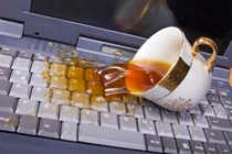 Mẹo cấp cứu laptop khi bị ướt