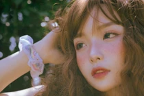 Một lần tới nhân gian phải sống cuộc đời rực rỡ