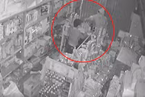 Video: Nhóm trộm táo tợn đột nhập lúc rạng sáng