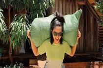 H'Hen Niê chia sẻ cách tập để eo thon, dưỡng da ngày trống lịch