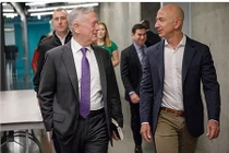 Ông Trump khiến tỷ phú soán ngôi Bill Gates mất cả tỷ USD