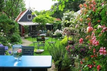 Chồng "nhà người ta", vợ vẫn hẹn hò với sếp trong nhà nghỉ