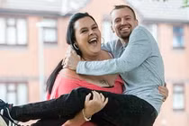 Lo sợ chồng sắp cưới "vô độ" trong chuyện ấy vì quá gày