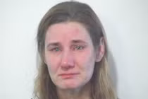 Cô giáo bị cáo buộc tấn công tình dục nam sinh 100 lần trong 3 năm