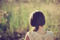 Day dứt vì cưới chạy tuổi