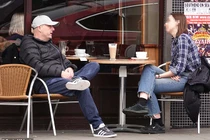 25 vạn cô gái Anh bị yêu cầu quan hệ tình dục để được thuê nhà miễn phí