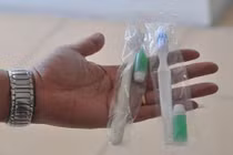 5 thứ miễn phí ở nhà nghỉ nhưng bẩn hơn bồn cầu