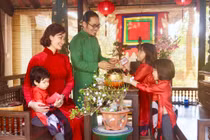 Danh hài Vượng Râu: "Tôi nhận cát xê 5 cái oản xôi và 3 quả chuối"