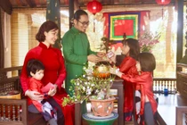 Danh hài Vượng Râu: "Tôi nhận cát xê 5 cái oản xôi và 3 quả chuối"